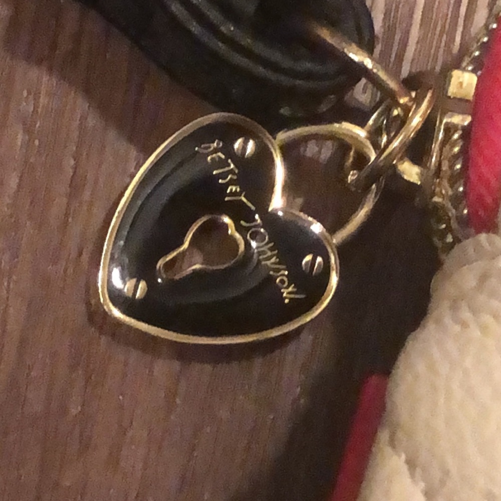 Betsey Johnson Woof Winky Dog Wristlet - Picture 13 of 15